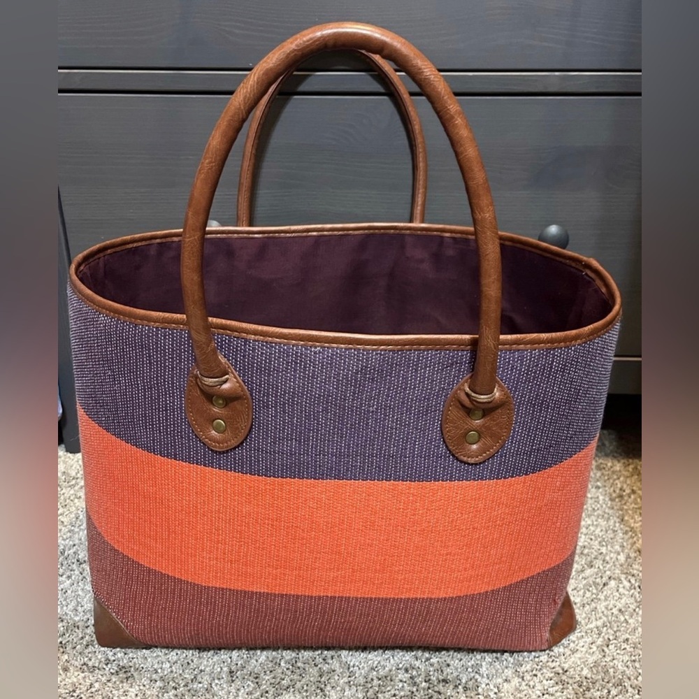 Striped beach tote
